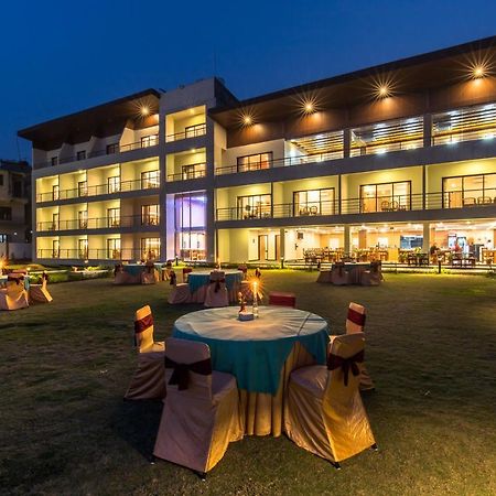 Park Safari Resort Sauraha Εξωτερικό φωτογραφία