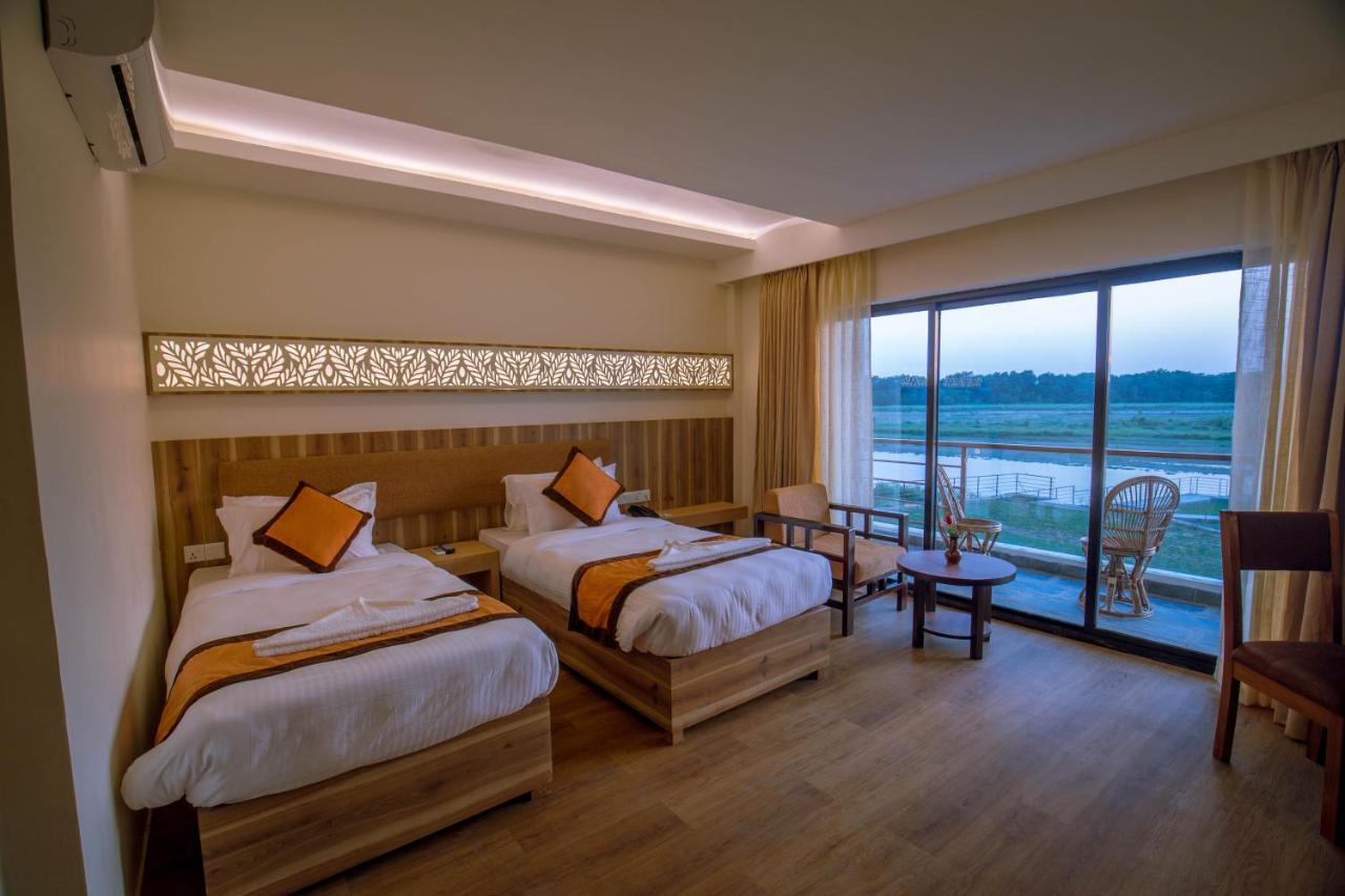 Park Safari Resort Sauraha Εξωτερικό φωτογραφία