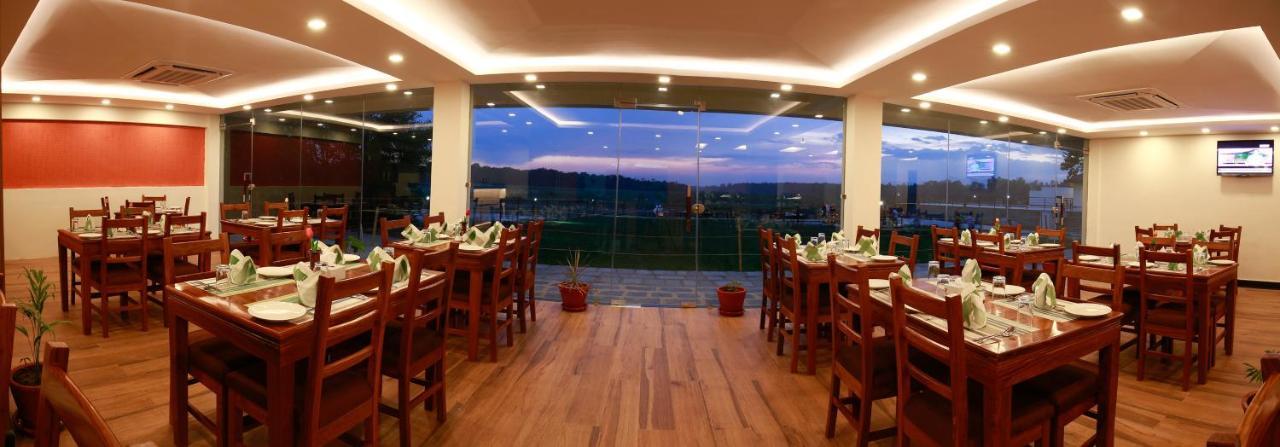 Park Safari Resort Sauraha Εξωτερικό φωτογραφία