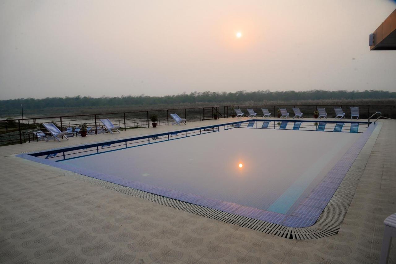 Park Safari Resort Sauraha Εξωτερικό φωτογραφία