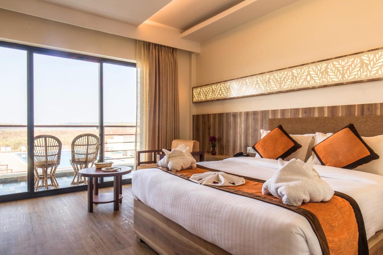 Park Safari Resort Sauraha Εξωτερικό φωτογραφία