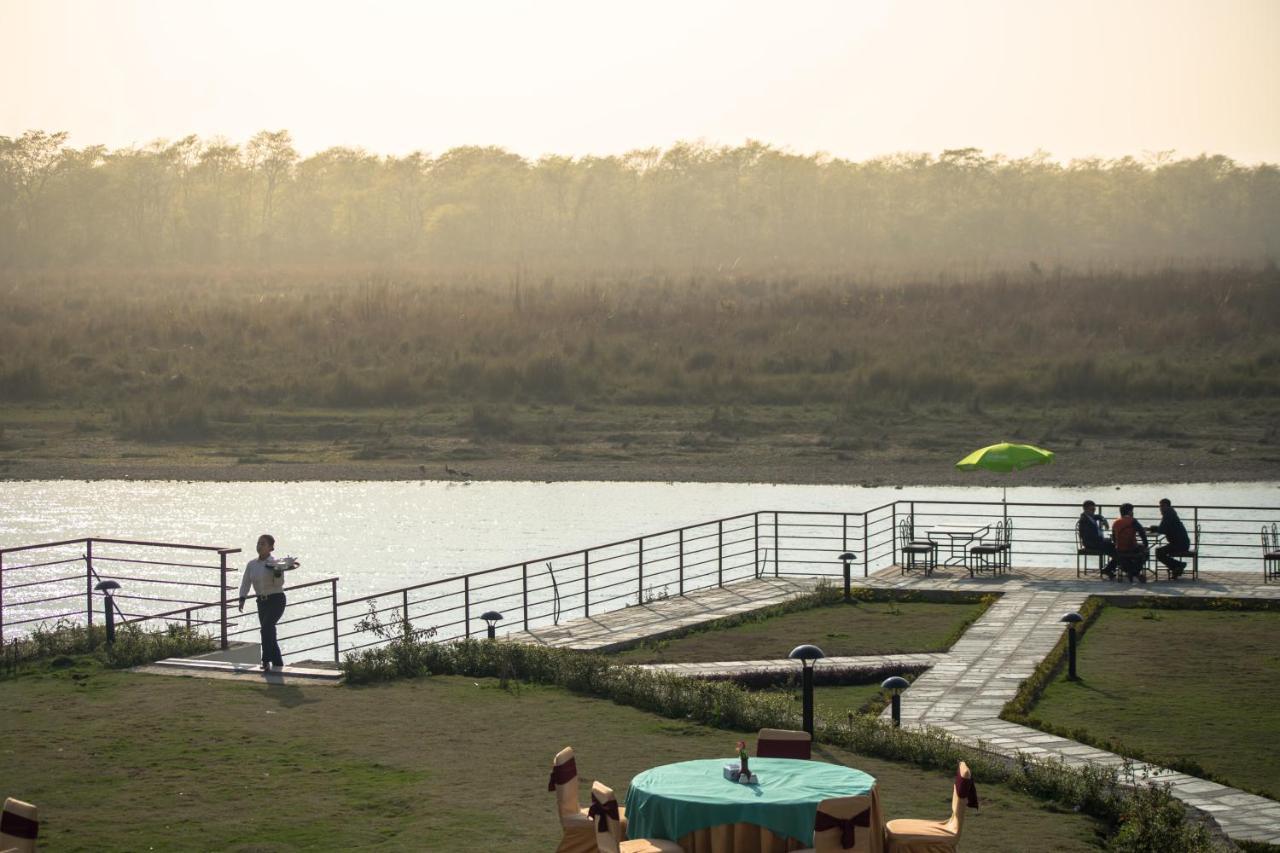 Park Safari Resort Sauraha Εξωτερικό φωτογραφία