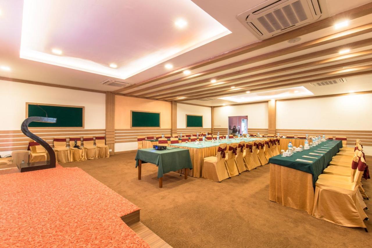 Park Safari Resort Sauraha Εξωτερικό φωτογραφία